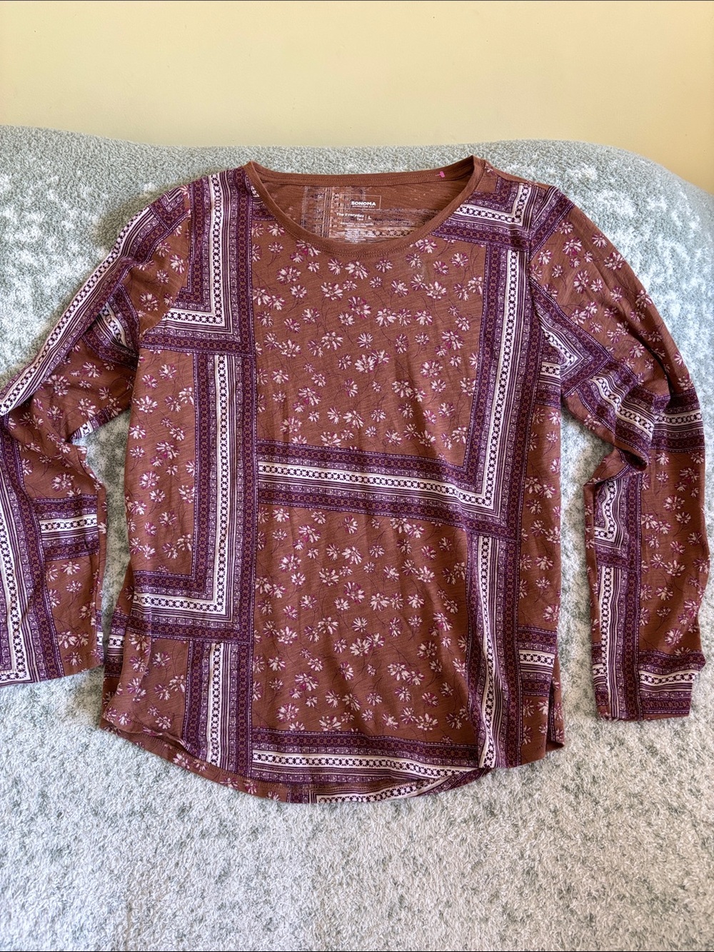 Sonoma Everyday Tee Women’s Long Sleeve Western Bandana Design NWT Size L